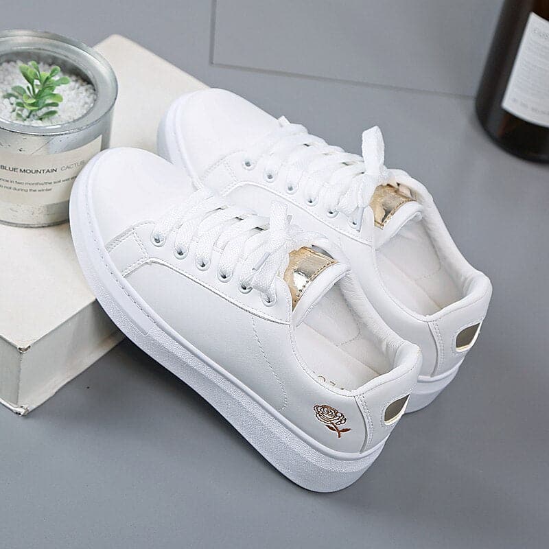 Nele – Hochwertiger Sneaker mit Aircushion-Sohle und Rosenemblem