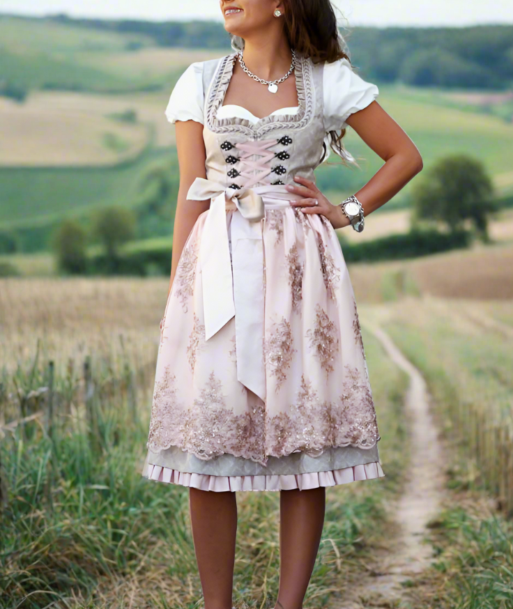 Bernadette - Traditionelles Damenkleid