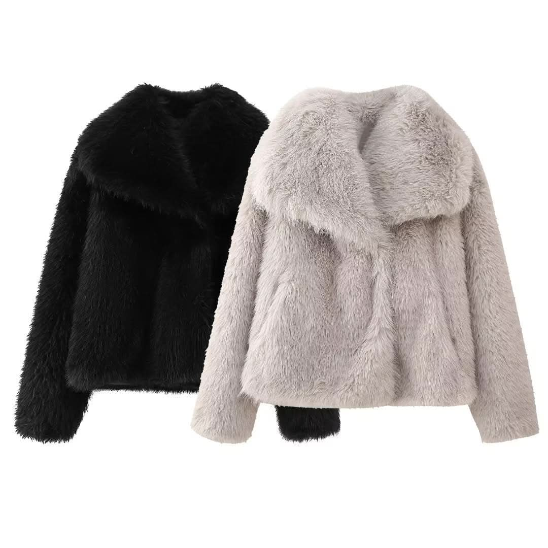 Luxuriöser Faux-Fur-Mantel für die moderne Frau