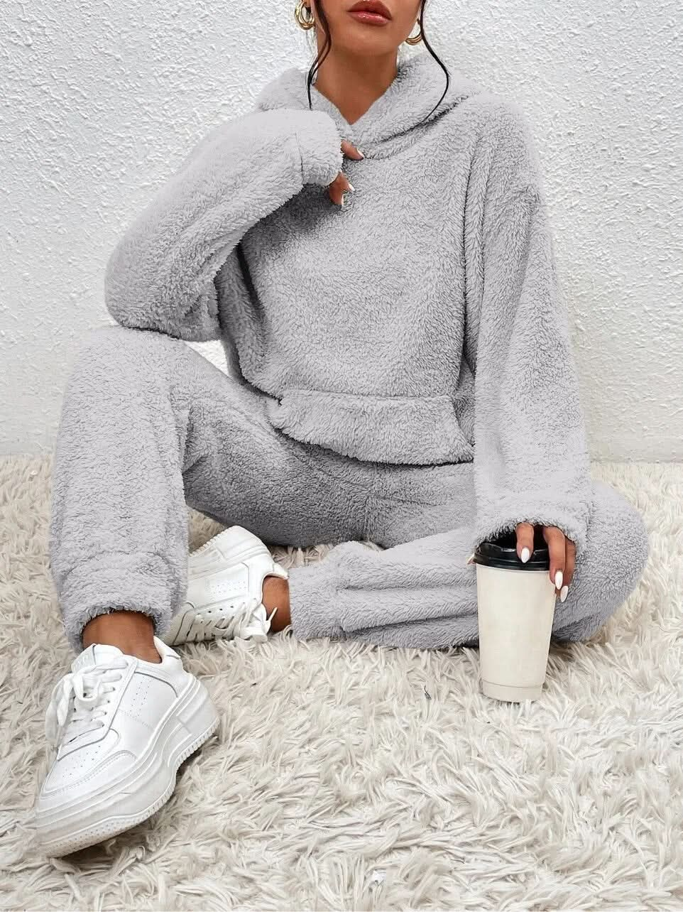 Gemütliches, kuscheliges, stylisches Teddybär-Kapuzenpullover- und Jogginghosen-Set für Damen