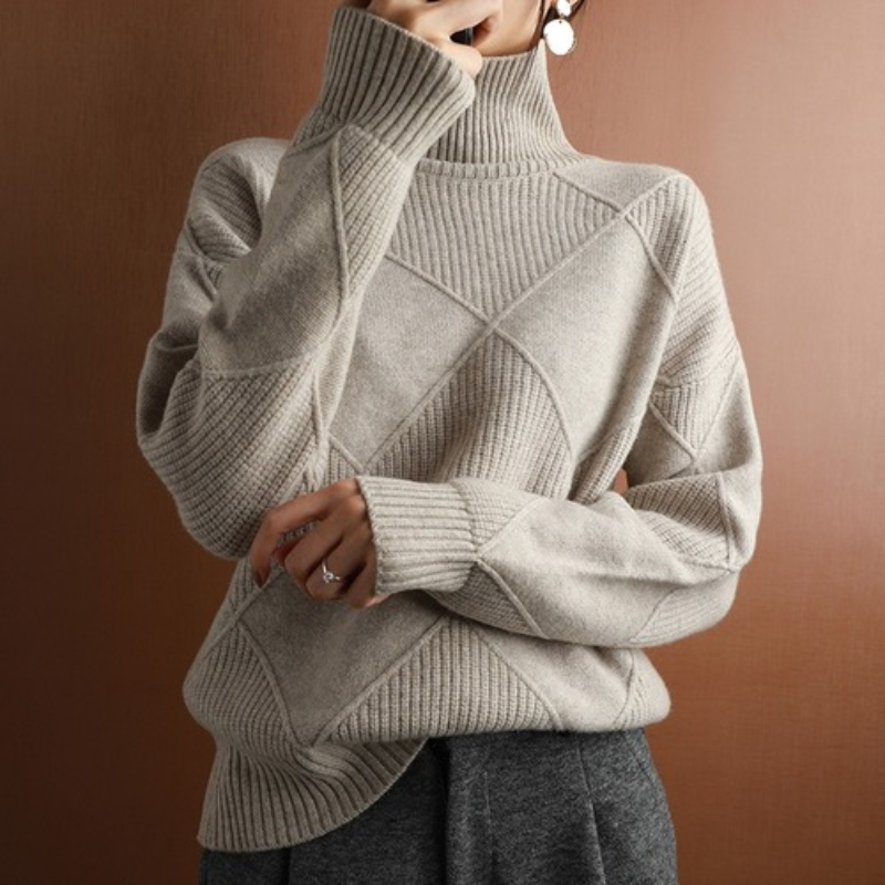 Melina - Klassischer Pullover mit hohem Kragen und elegantem Strickmuster